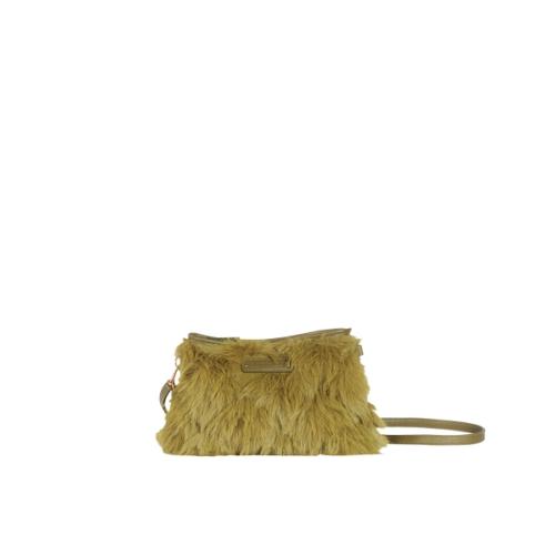 Sac en fausse fourure poils longs porté travers - CHEWBI Olive